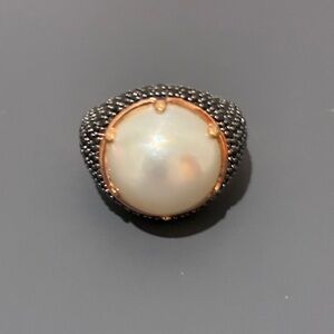 Bronzo Italia Mabe Pearl & Black Spinel Ring